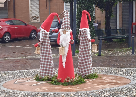 Imbersago si veste per le feste: che magnifici addobbi