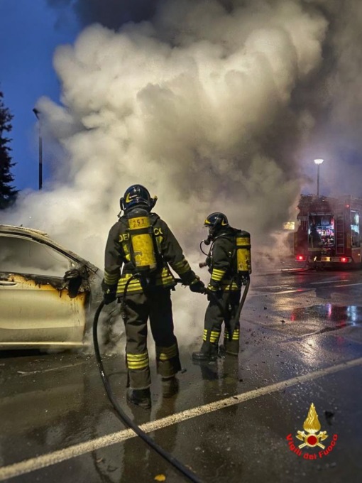 incendio autovettura