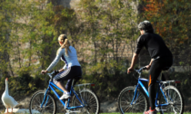 Mobilità dolce lungo l'Adda: 10 mila euro al Comune per comprare biciclette