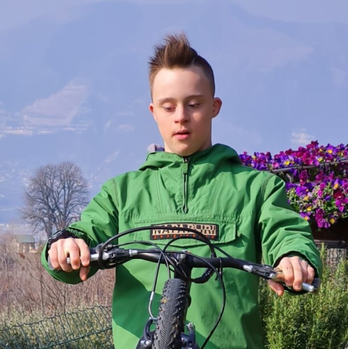 Tutti fanno il tifo per Tommy nel concorso “a scuola con lo sport”