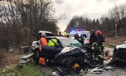 Incidente frontale, è gravissimo
