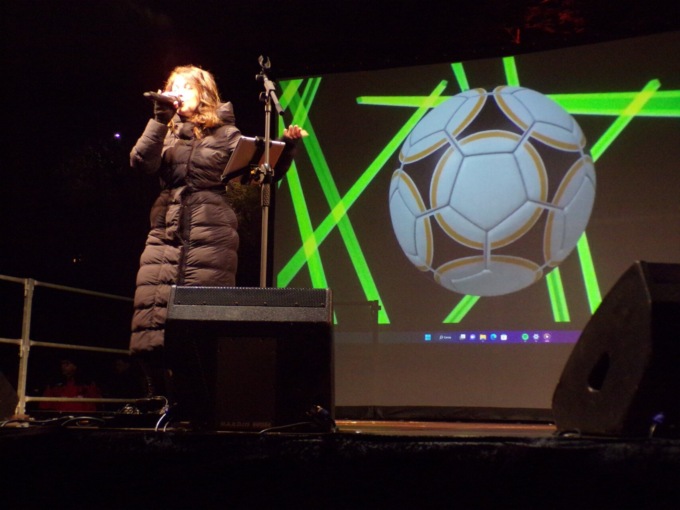 Trionfo per Cristina D’Avena nell’isola bergamasca