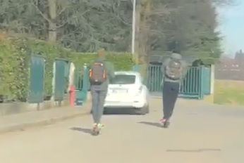 Torna l’incubo dei ladri in monopattino