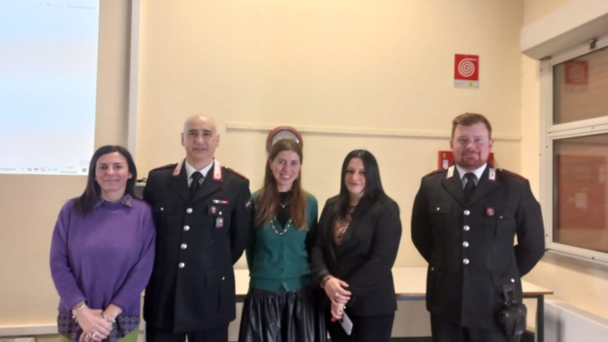 Cyberbullismo: incontro con studenti e Carabinieri