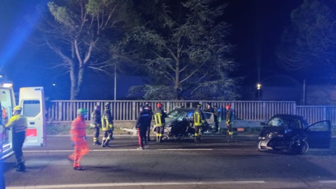 Gravissimo incidente lungo la Provinciale, diversi i feriti