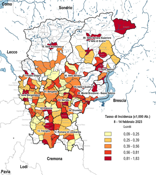 Covid, tasso di incidenza in lieve riduzione