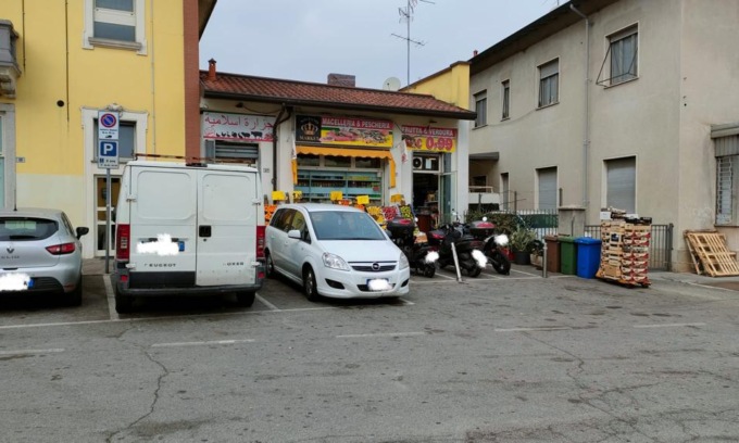 Uomo trovato morto in negozio, titolare sconvolto