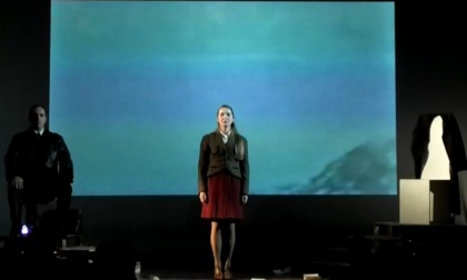 Spettacolo sulla Shoah interrotto da un professore negazionista VIDEO