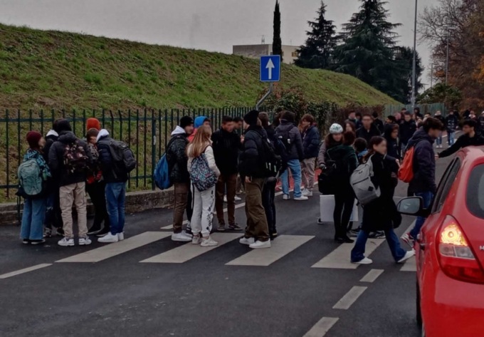 Ordinanza, due nuovi divieti in via Lodovichi