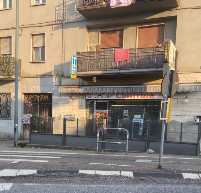 Il bar Centrale cambia gestione e… nazionalità