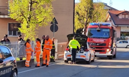 Tragedia, donna precipita dal balcone e muore