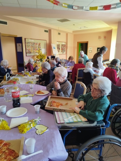 Gruppo Sodalitas, una pizzata in onore delle donne