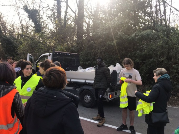 Giornata ecologica con gli studenti di Liceo Agnesi e Istituto Viganò