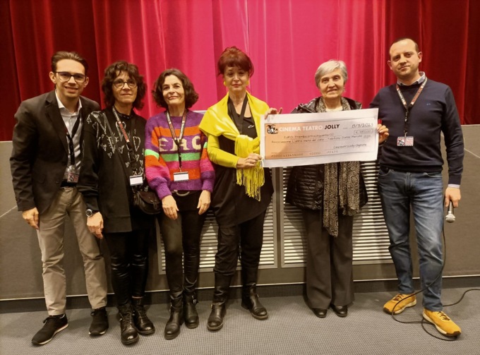 Concerto benefico: donati oltre 3000 euro a “L’altra metà del cielo – Telefono Donna Merate”