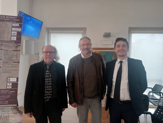 A San Zeno arriva la copia della Sacra Sindone