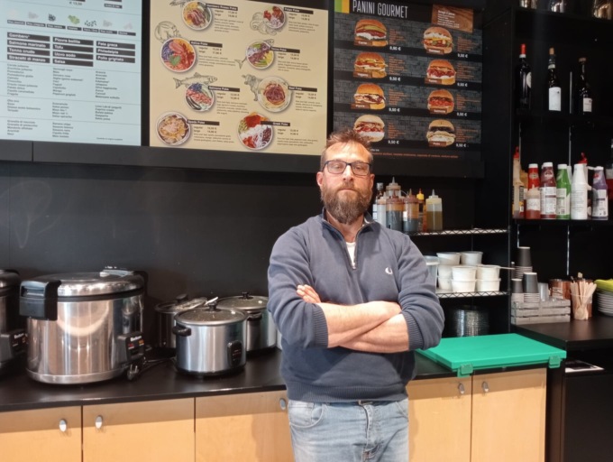 Rapina a mano armata in una pokeria: “C’erano i clienti ai tavolini”