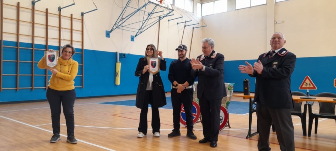 Educazione civica e stradale, studenti a lezione a Cassago