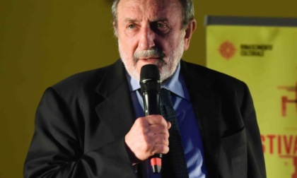 Umberto Galimberti ospite dell'associazione "Dietro la lavagna"