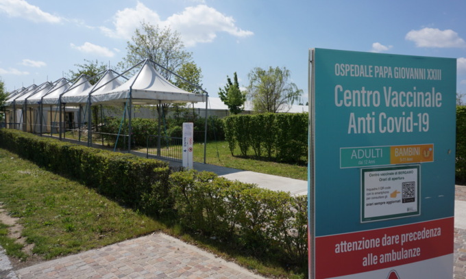 A fine mese chiude l’hub vaccinale all’ospedale Papa Giovanni XXIII
