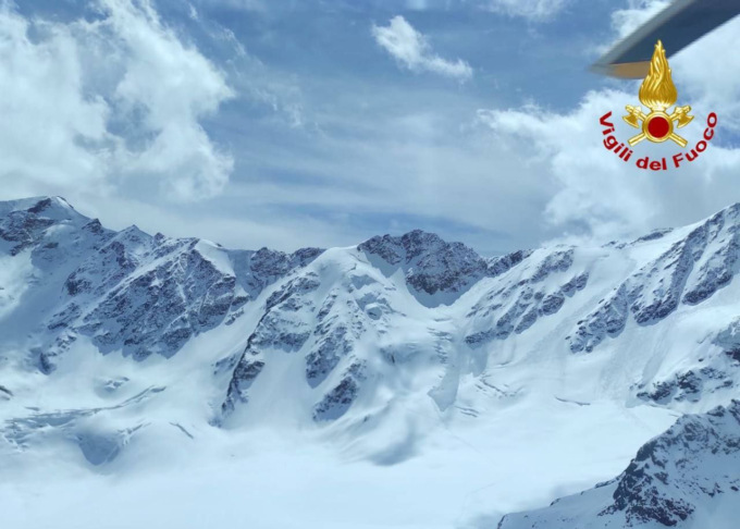 Gruppo di escursionisti coinvolto in una valanga