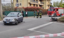 Scontro fra auto e moto, in ospedale un 19enne