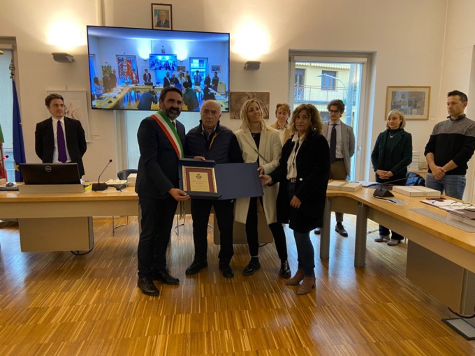 Tre benemerenze alla memoria a Olgiate