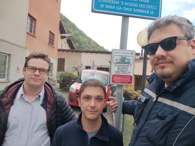 Amministrazione Airuno, nuovi cartelli per le deiezioni canine