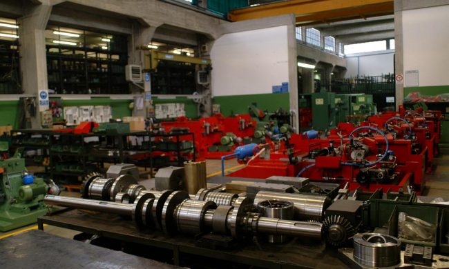 Diminuiscono sia la cassa integrazione che il numero delle imprese