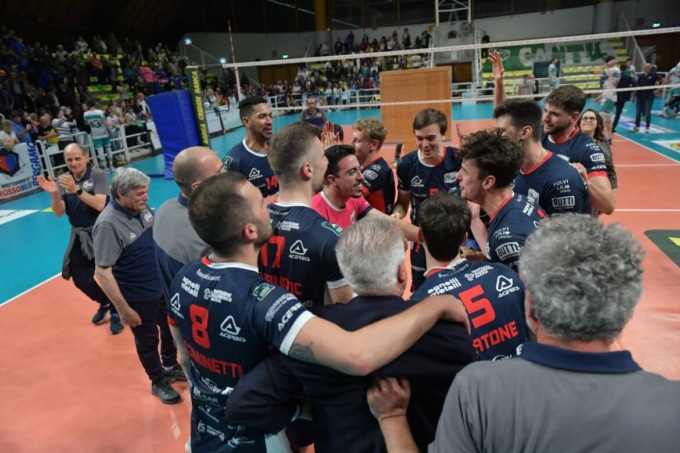 Agnelli Tipiesse da urlo: Cantù ko e ora la finale per il sogno SuperLega