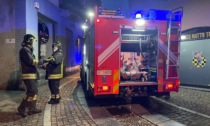 Incendio in casa, famiglia sfollata