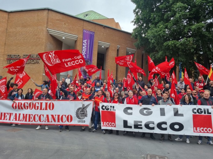 Manifestazione dei sindacati per tutelare i diritti di lavoratori e pensionati