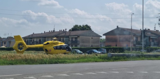 Incidente in moto lungo la Provinciale, interviene l’elicottero