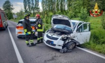 Schianto in via Como: in volo anche l'eliambulanza