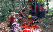 Cade in una zona impervia, soccorso un uomo