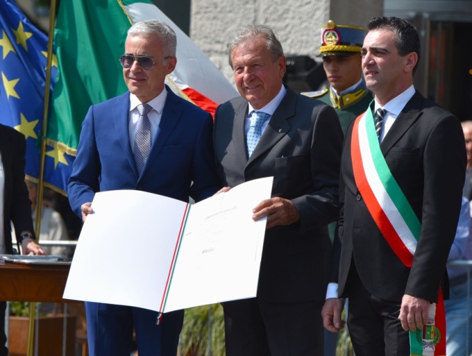 Conferita l’onorificenza di Cavaliere al presidente onorario del Club Ferrari di Caprino