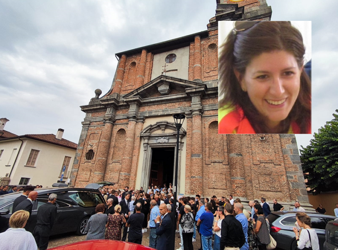 Straziante addio a mamma Valentina Alongi sulle note di Frank Sinatra