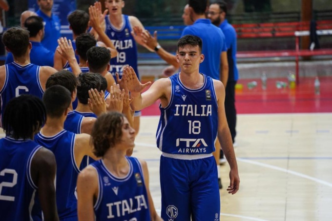 Basket, l’Italia sconfitta dalla Grecia: miglior realizzatore azzurro il missagliese Greppi