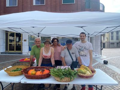 VolontariaMente in piazza con i frutti dell’orto sociale