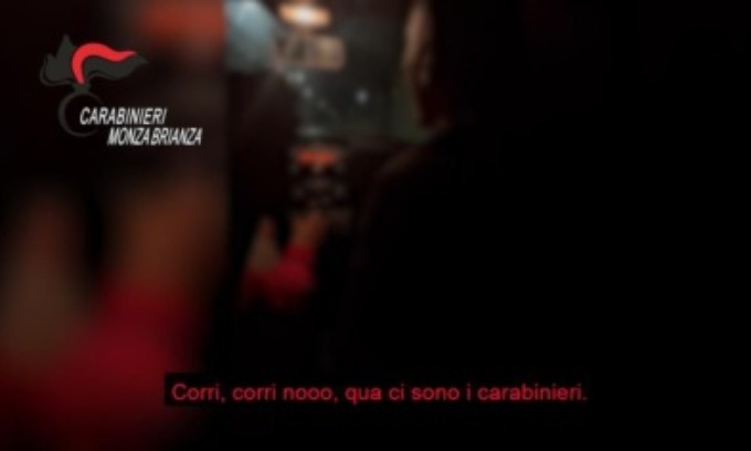 Storia assurda: 16enni alla guida nella notte per ottenere like