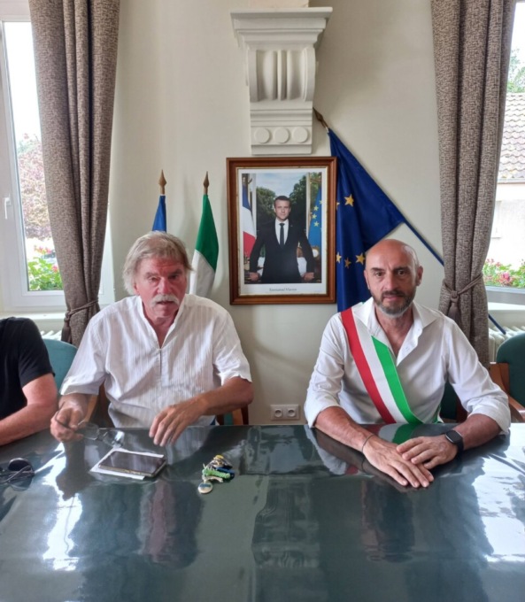 Gemellaggi: il comune di Barzanò in visita a Mezieres-en-Brenne