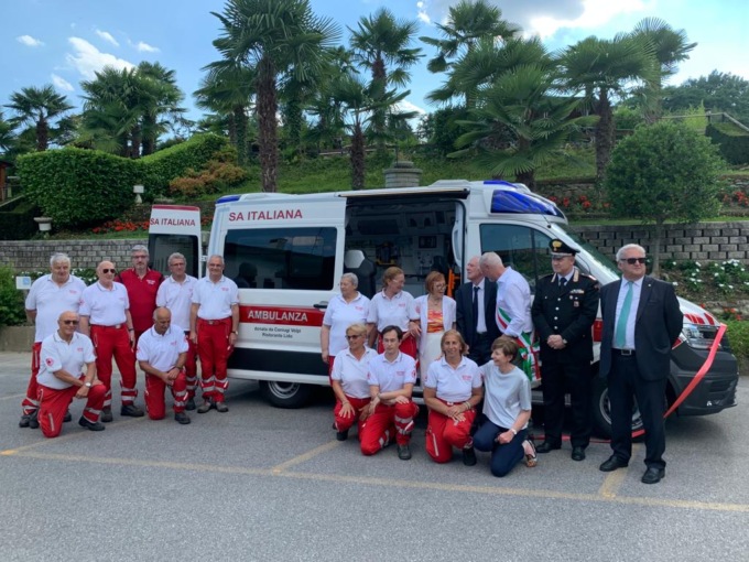 Ristoratori generosi regalano un’ambulanza alla Croce Rossa