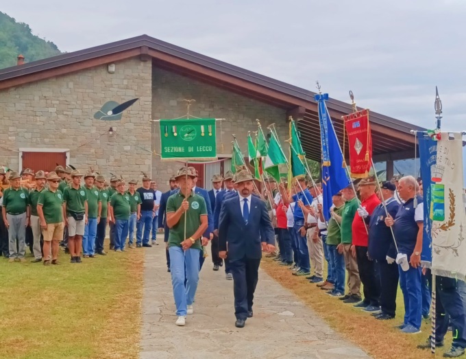 Un traguardo importante per gli Alpini di Valgreghentino, che oggi festeggiano 90 anni dalla fondazione