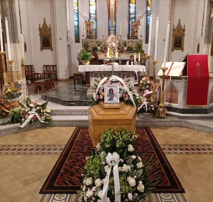 Commosso addio a Rosy Corallo. Domani la cerimonia per Veronica Malini