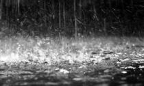 Record di pioggia nella notte e crollo delle temperature