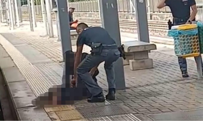 Omicidio in stazione: ombra dell’agguato dietro la morte del 23enne