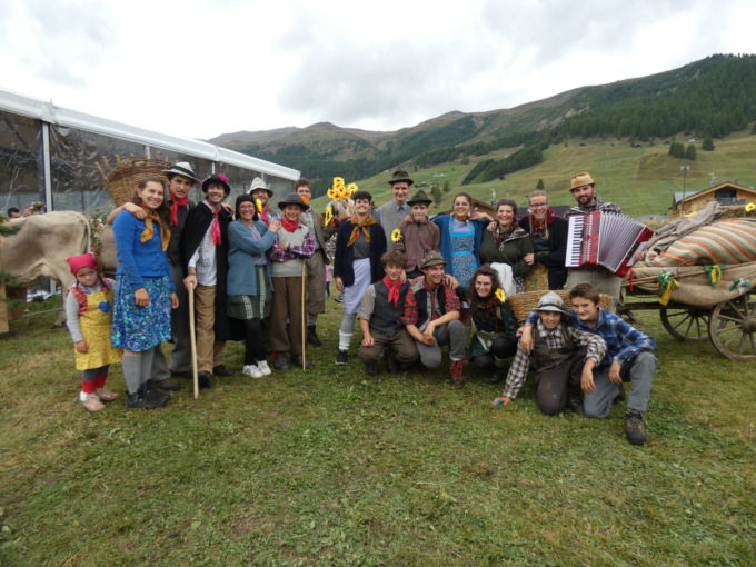 Primo giorno di Alpenfest: la festa dell’agricoltura di Livigno comincia col botto