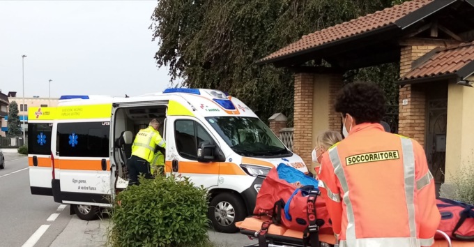 Incidente sul provinciale, centauro in ospedale