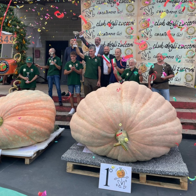 La zucca del team Petrelli con i suoi 1184 KG vince il primato mondiale