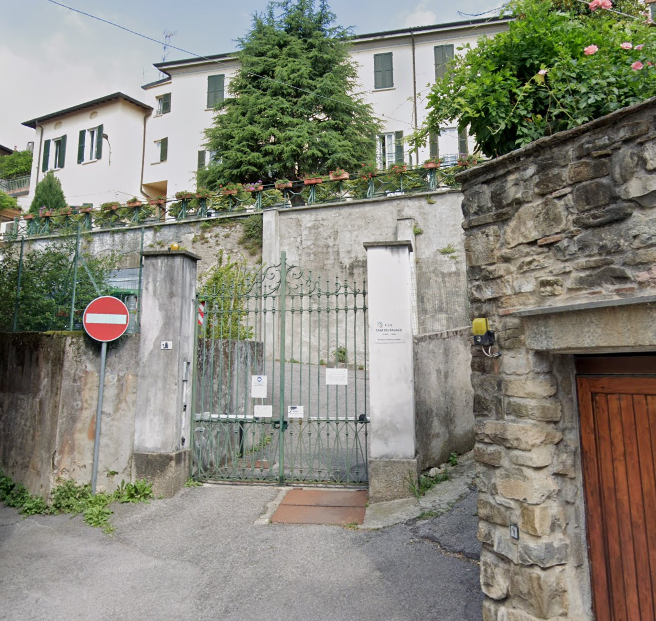 Casa dei Ragazzi: presidio davanti al comune di Olgiate