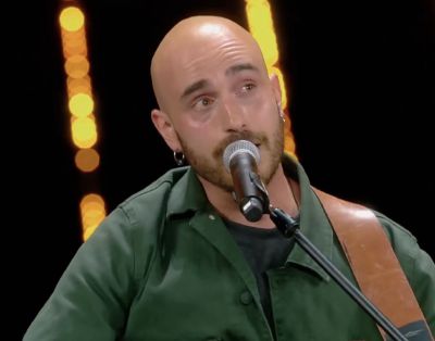 Lascia il lavoro per dedicarsi alla musica e emoziona a X-Factor